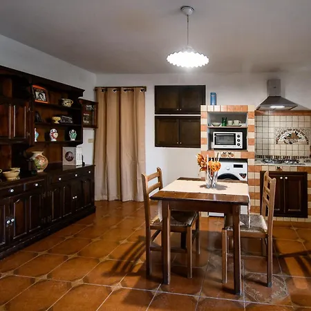 Casa Don Vito Aci Bonaccorsi